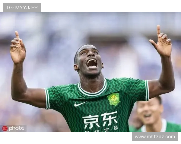 国安前锋法比奥在对阵大连英博比赛中戴帽当选中超第26轮最佳球员